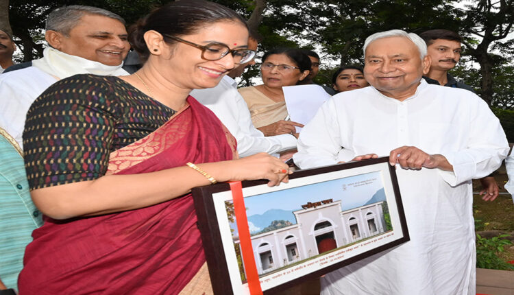 Chief Minister Nitish Kumar Vishwa Shanti Stupa