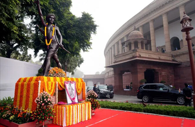 Sarai-Kale-Khan-Chowk-Birsa-Munda